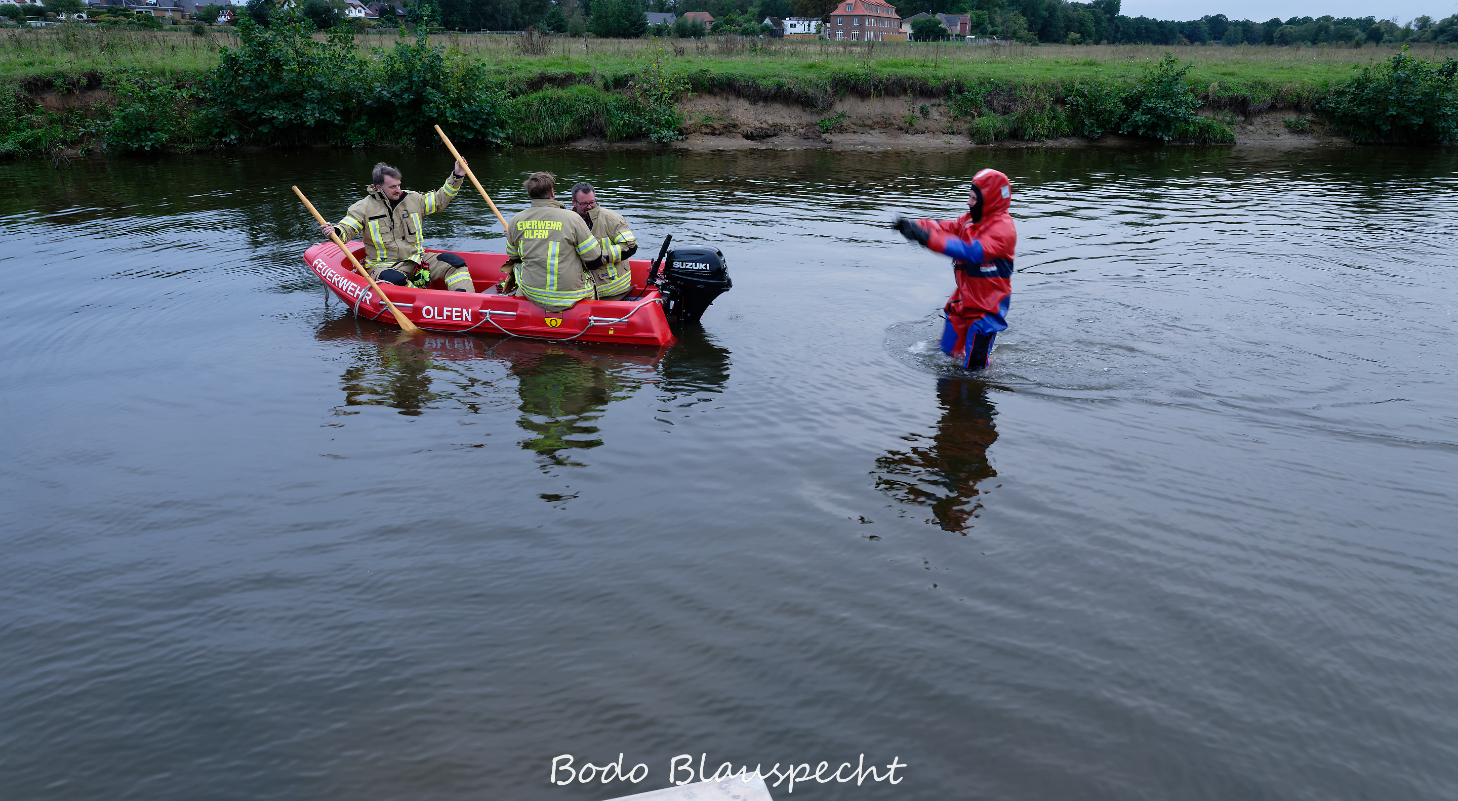 09.17 19.19 102   Feuerwehrübung   Steveraue WEB